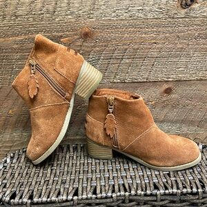 Toms Girls’ Youth Leila Cognac Suede Side Zip Block Heel Boots Size 12.5